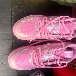 Puma lamelo ball sz 12 golden child and Valentine's Day 9/10